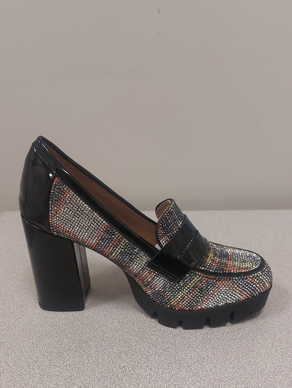 Betsey Johnson Adelyn White Plaid Multi Rhinestone Platform Pumps Sz 8 - Picture 10 of 17